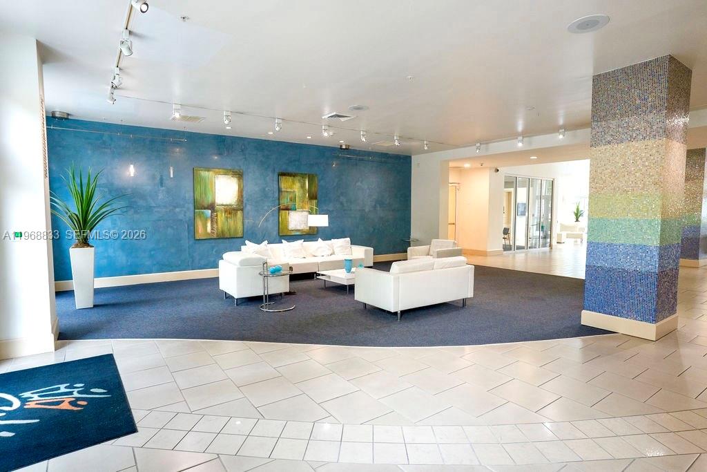 image Cite on the Bay East37