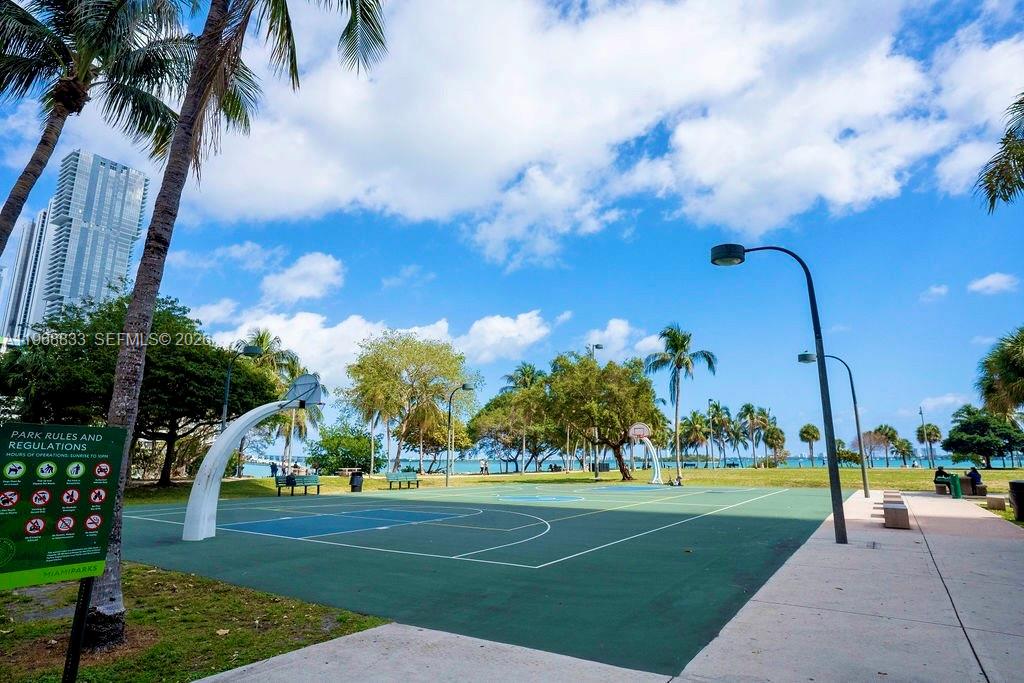 image Cite on the Bay East41