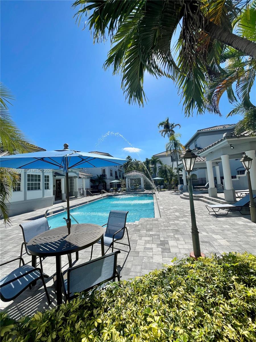 745 SW 148th Ave #815 Sunrise, FL 33325