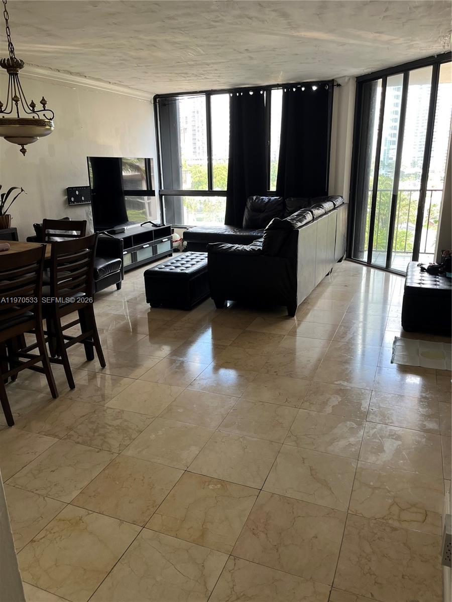 520 Brickell Key Dr #A610 Miami, FL 33131