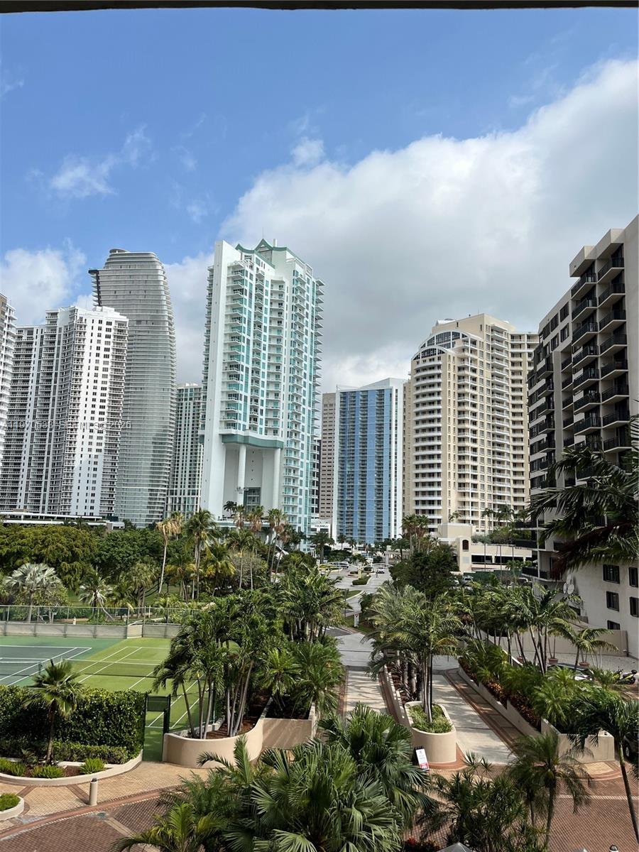 520 Brickell Key Dr #A610 Miami, FL 33131