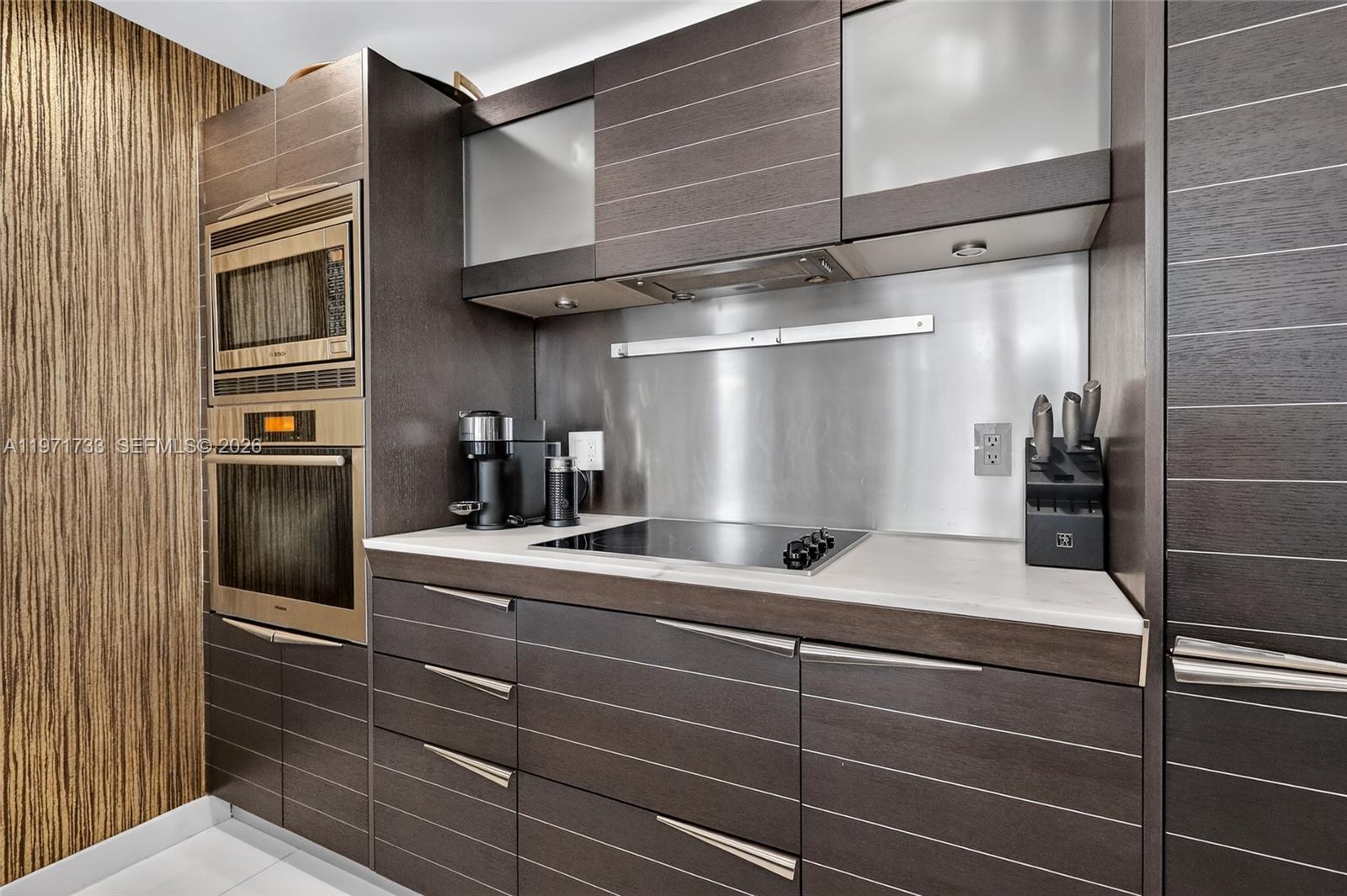 200 Biscayne Blvd Way #1108 Miami, FL 33131