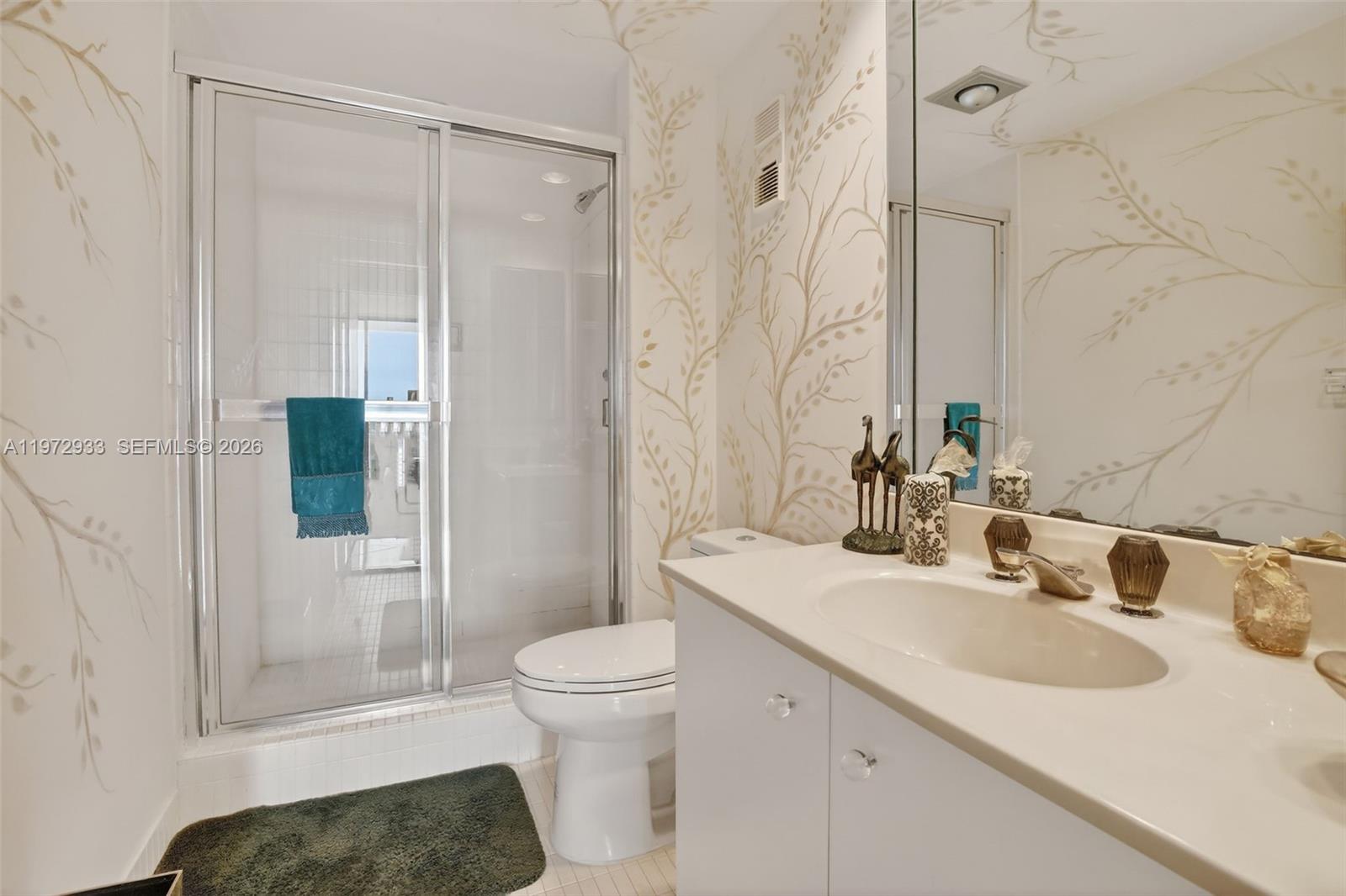 image Hamptons West30