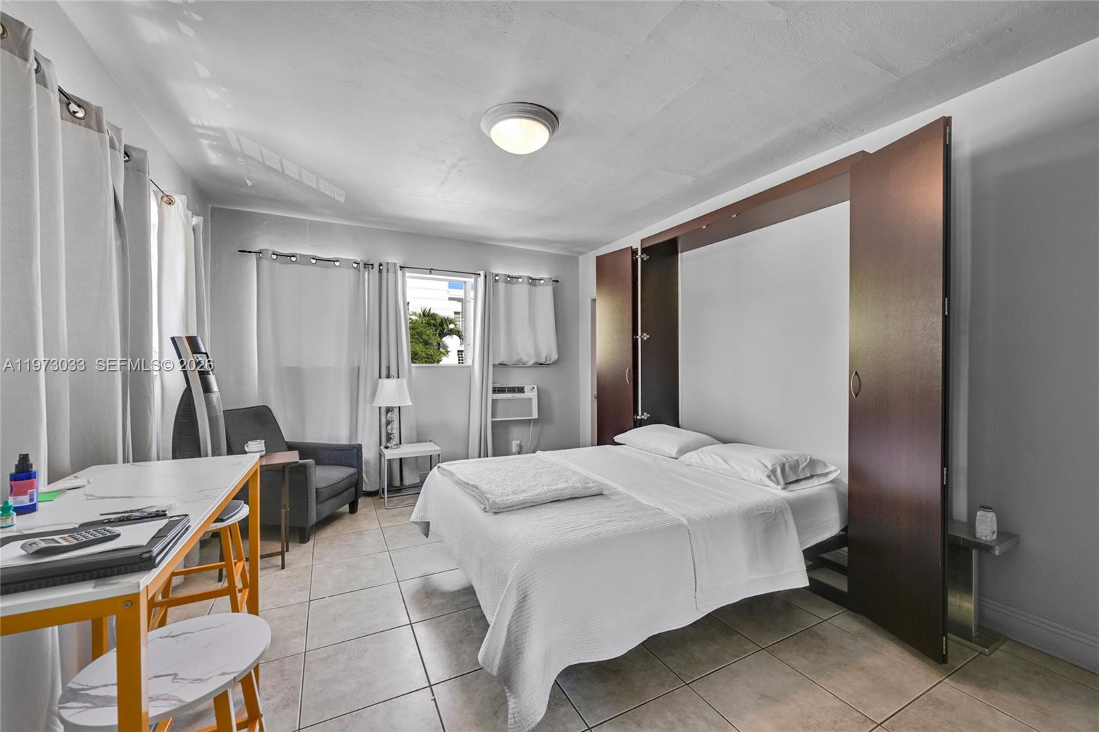 1240 14th St Miami Beach, FL 33139