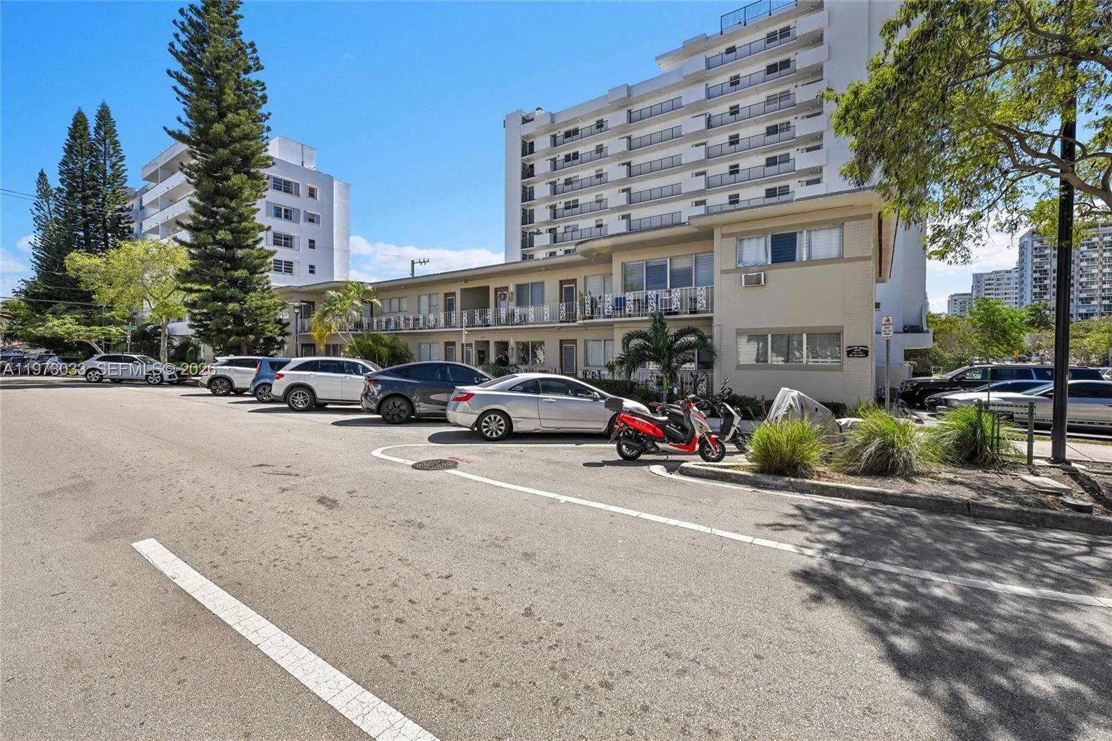 1240 14th St Miami Beach, FL 33139