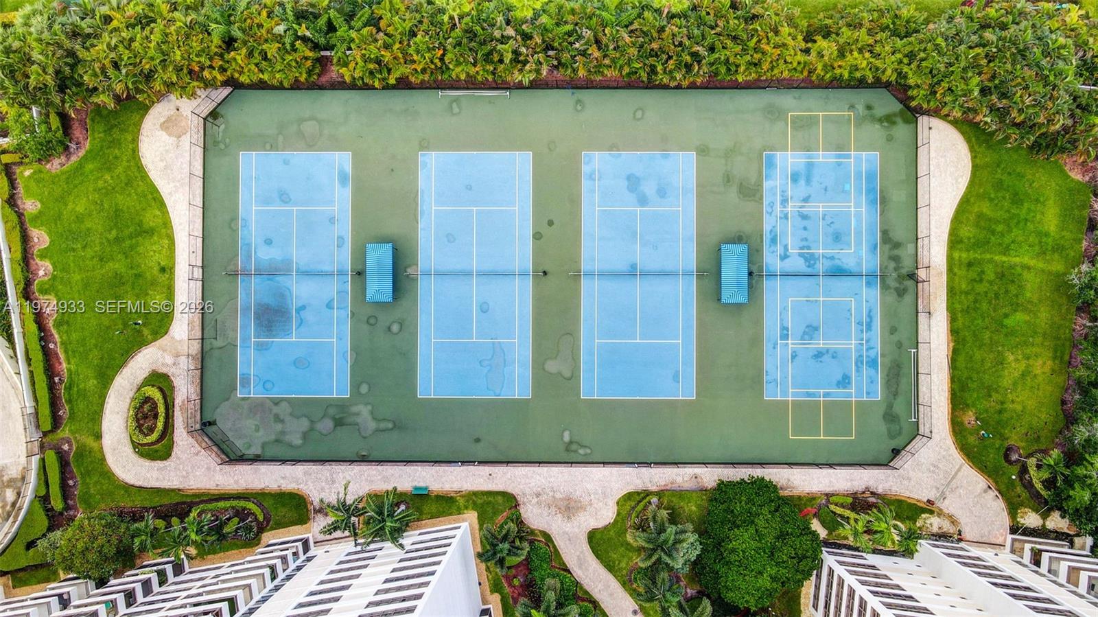 2500 Parkview Dr #1914 Hallandale Beach, FL 33009