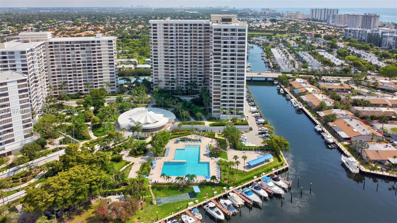 2500 Parkview Dr #1914 Hallandale Beach, FL 33009