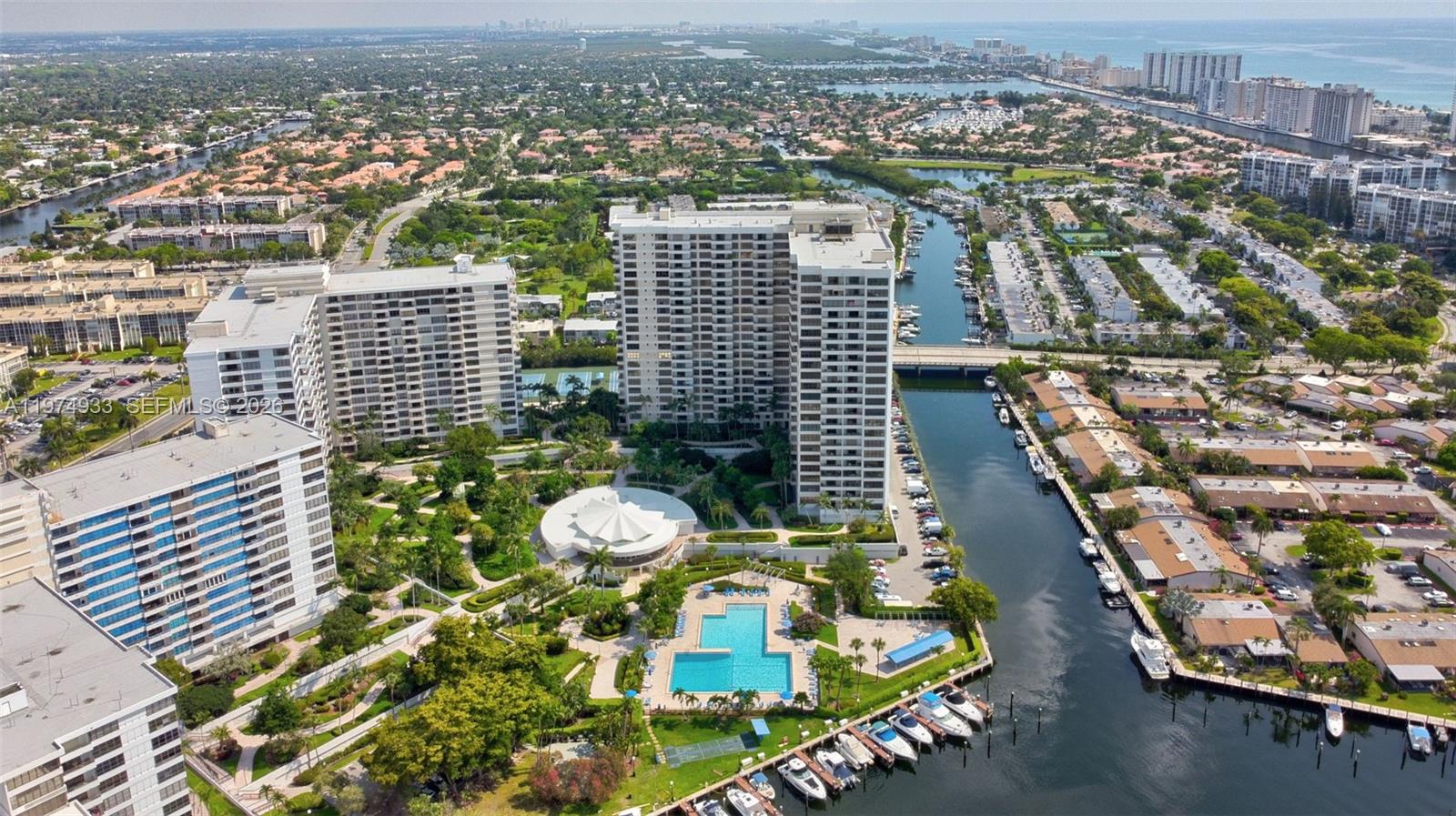 2500 Parkview Dr #1914 Hallandale Beach, FL 33009