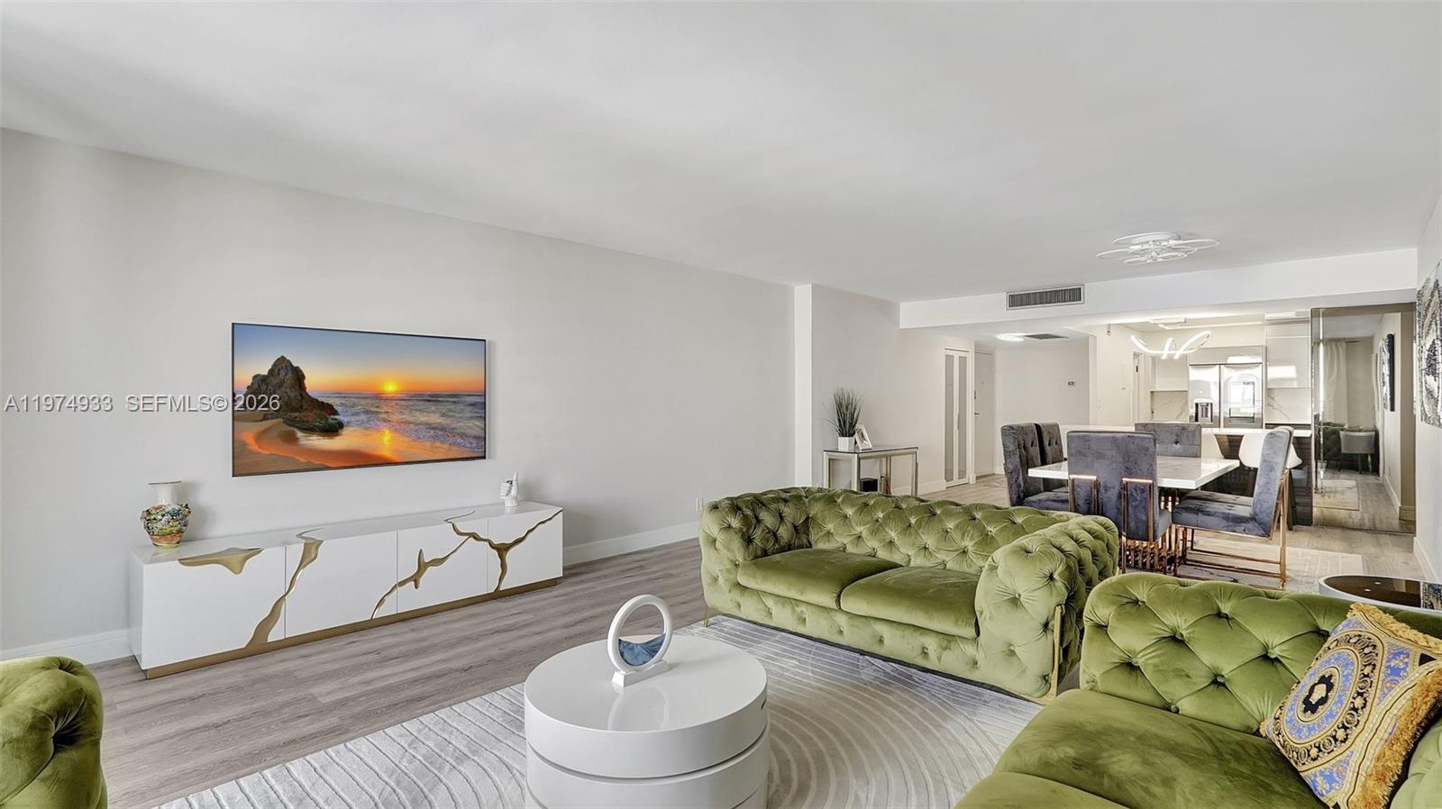 2500 Parkview Dr #1914 Hallandale Beach, FL 33009