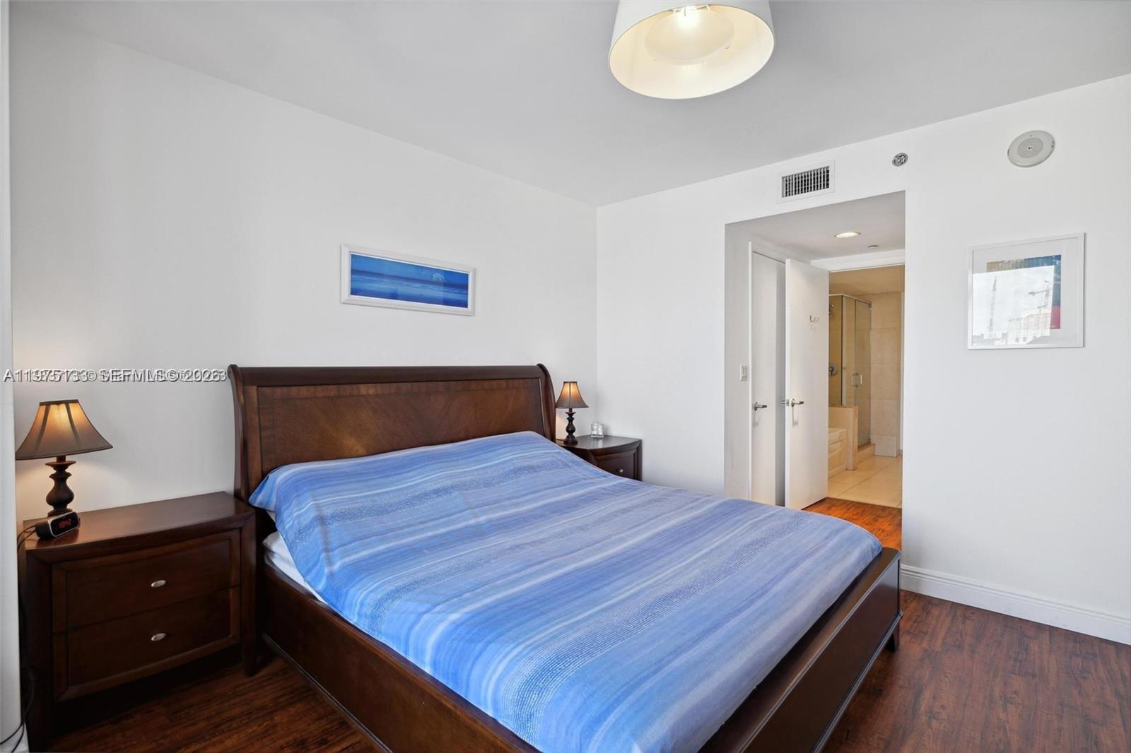 50 Biscayne Blvd #2111 Miami, FL 33132