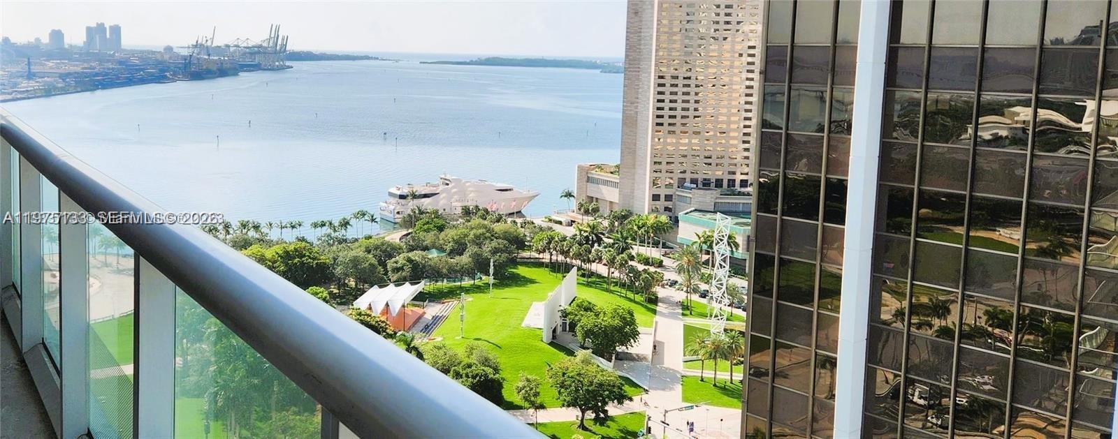 50 Biscayne Blvd #2111 Miami, FL 33132