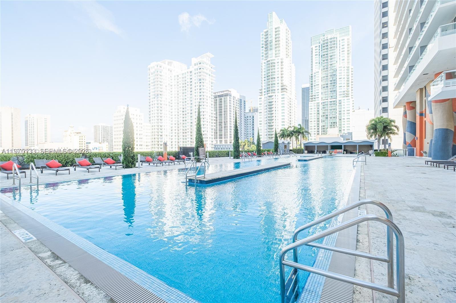 50 Biscayne Blvd #2111 Miami, FL 33132