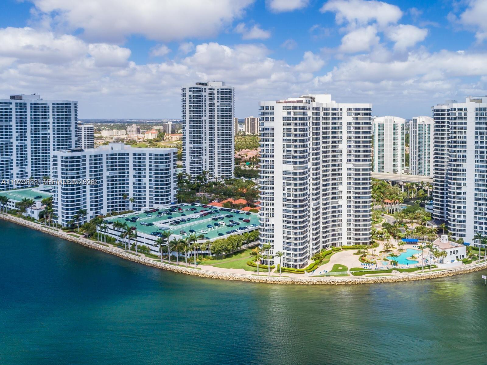 19101 NE 36th Ct #1407