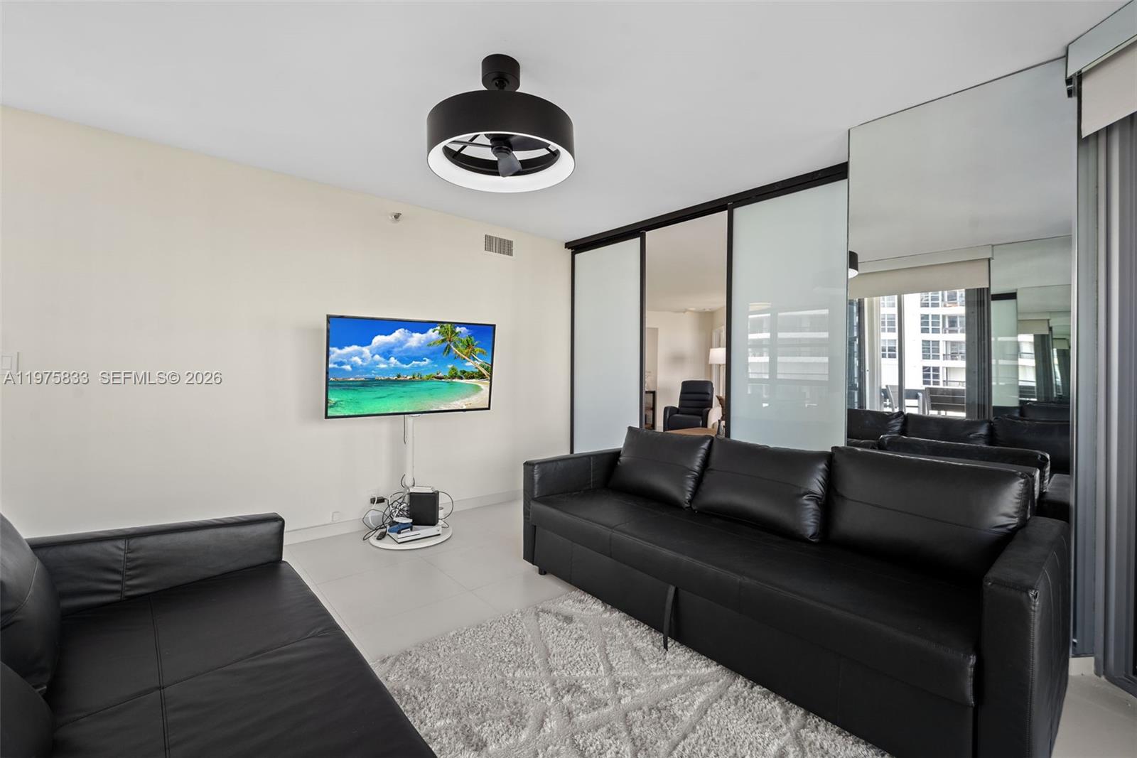 19101 NE 36th Ct #1407 Aventura, FL 33180