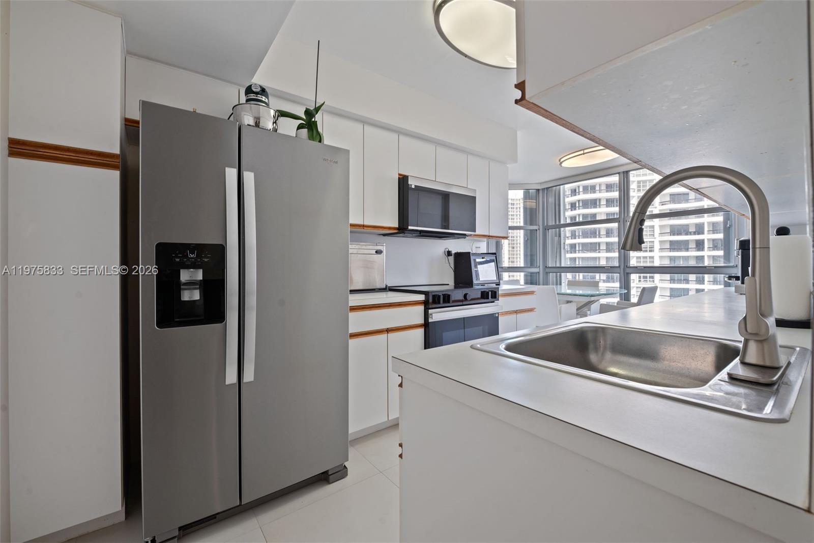 19101 NE 36th Ct #1407 Aventura, FL 33180