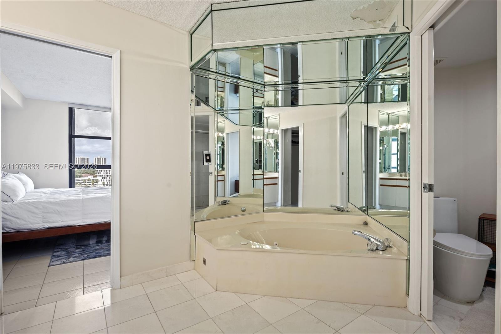 19101 NE 36th Ct #1407 Aventura, FL 33180