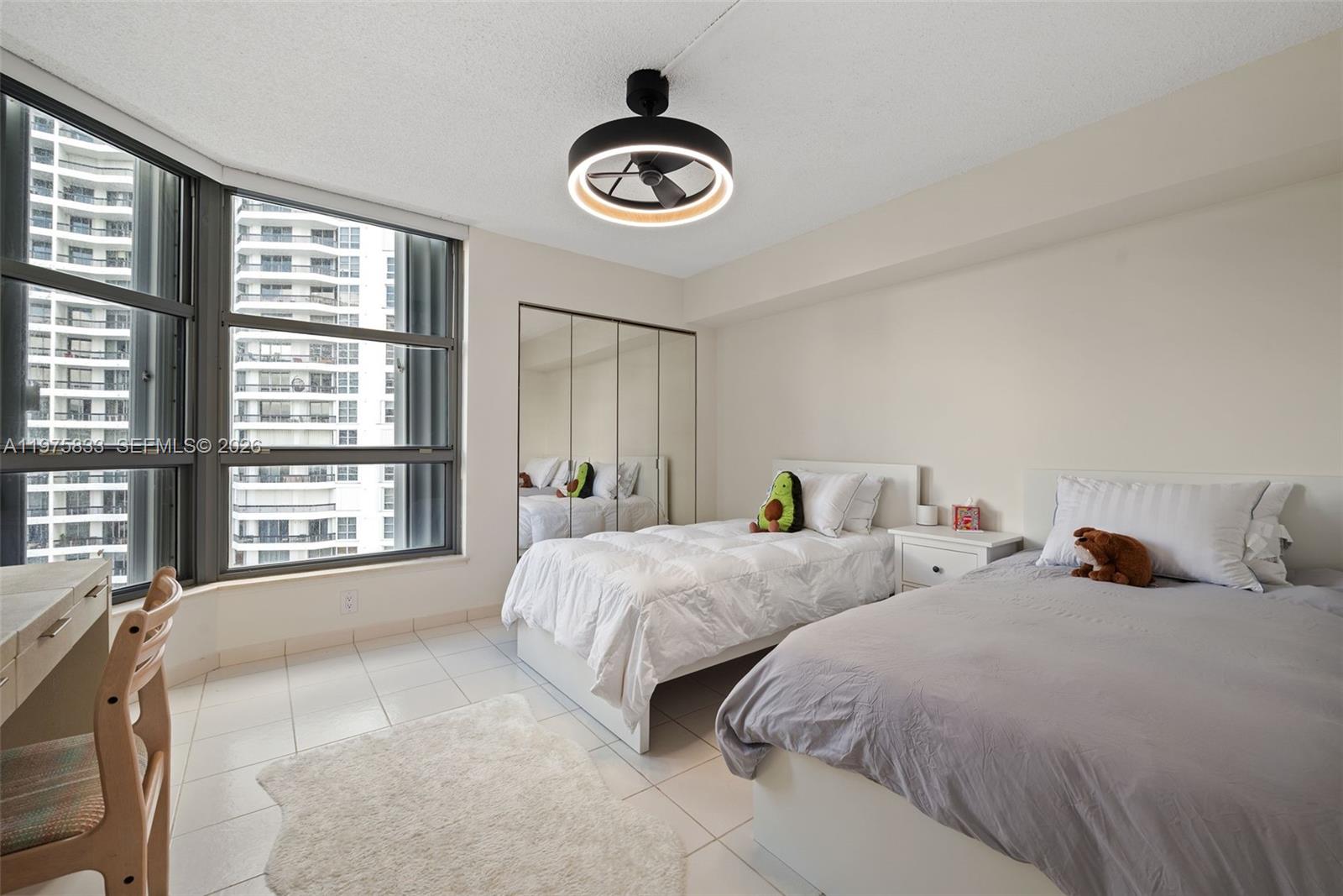 19101 NE 36th Ct #1407 Aventura, FL 33180