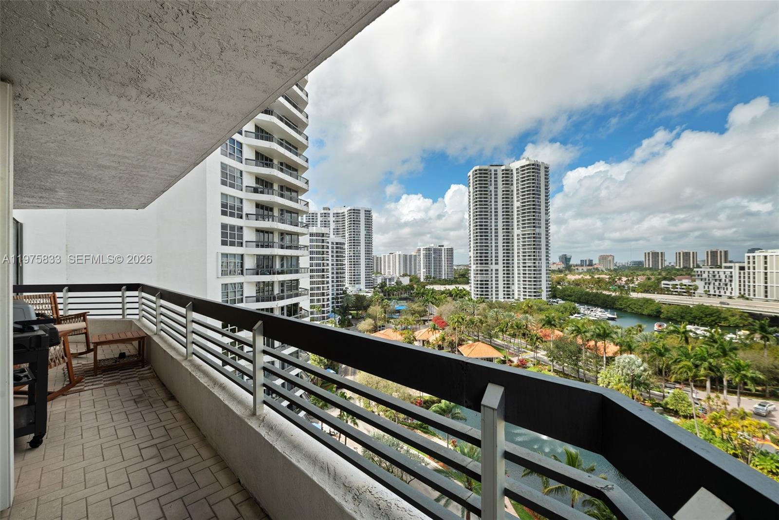 19101 NE 36th Ct #1407 Aventura, FL 33180