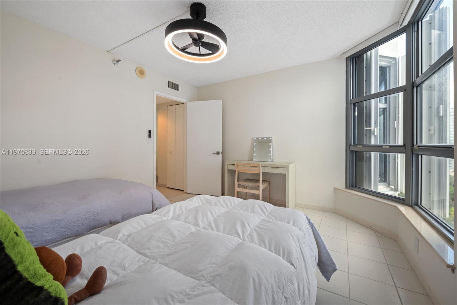 19101 NE 36th Ct #1407 Aventura, FL 33180