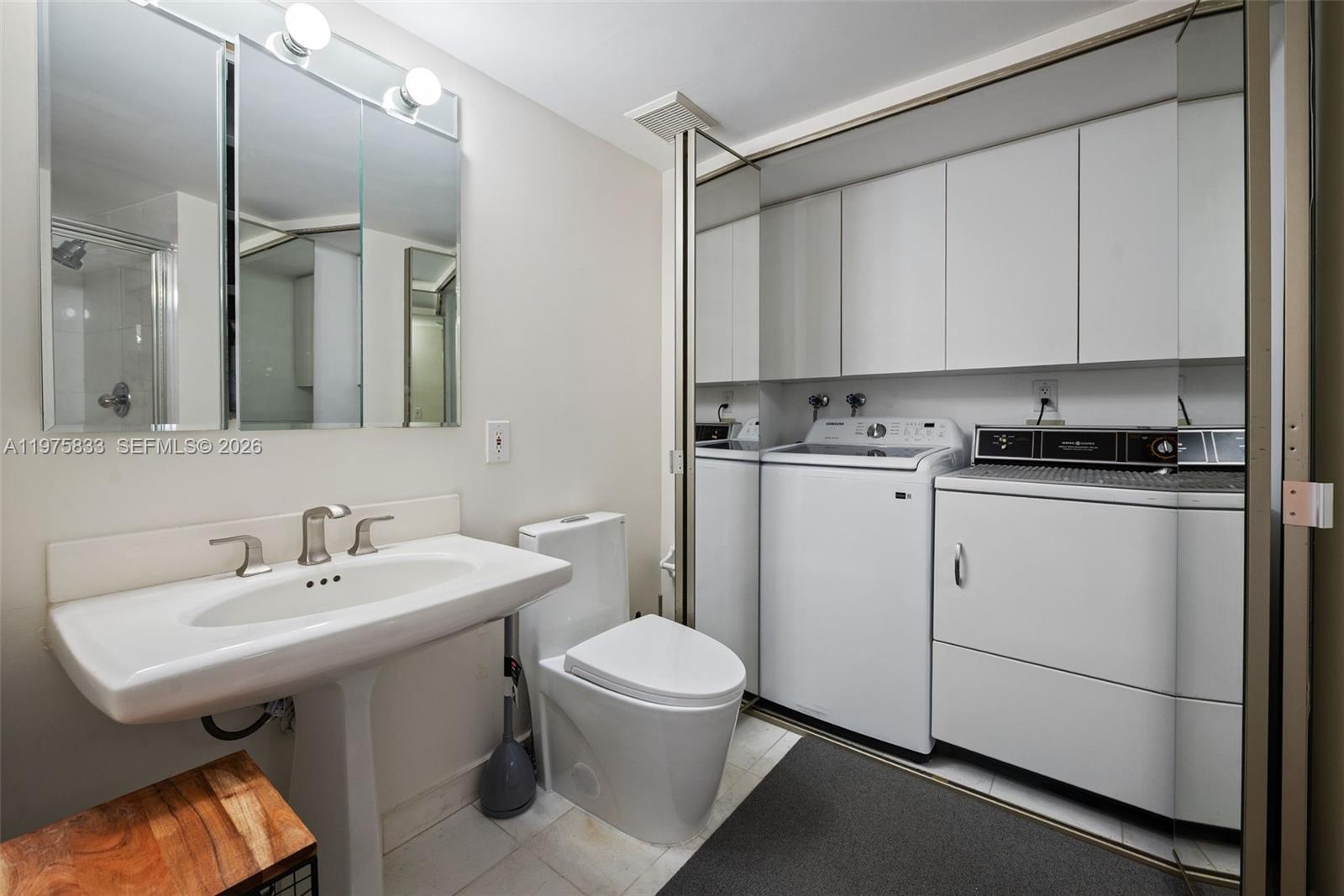 19101 NE 36th Ct #1407 Aventura, FL 33180