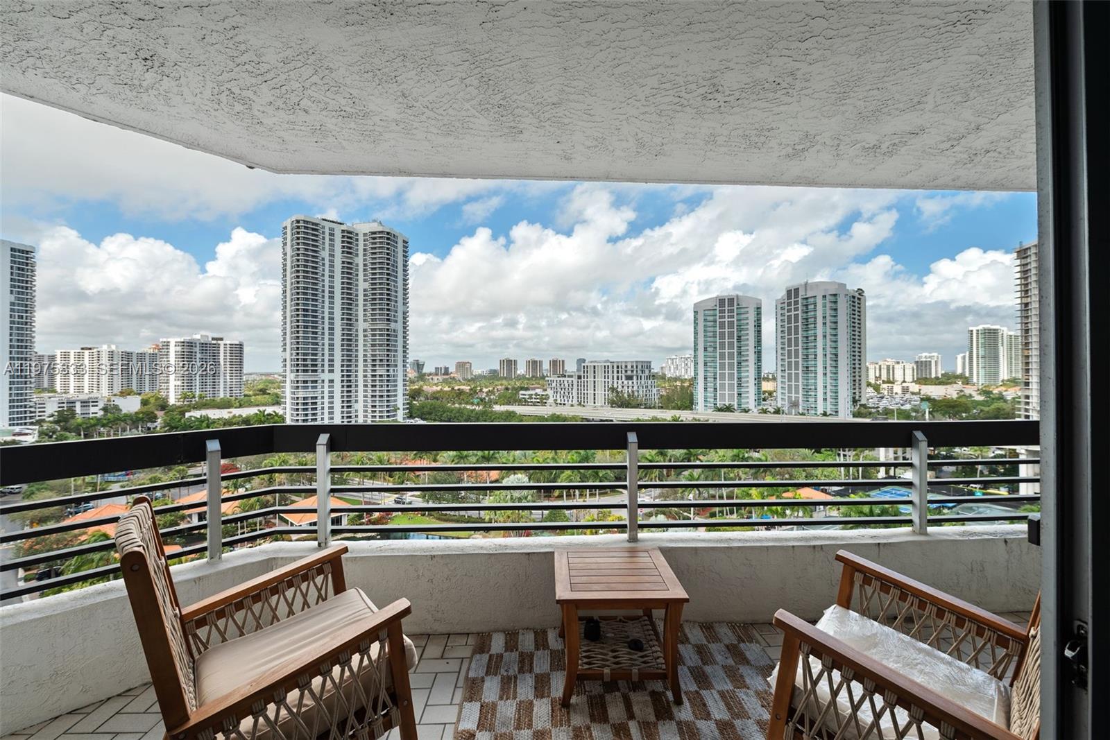 19101 NE 36th Ct #1407 Aventura, FL 33180