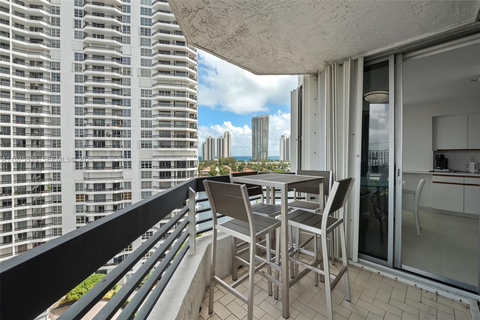 19101 NE 36th Ct #1407 Aventura, FL 33180