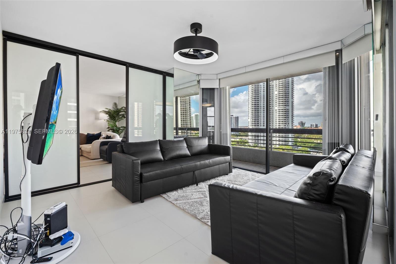 19101 NE 36th Ct #1407 Aventura, FL 33180