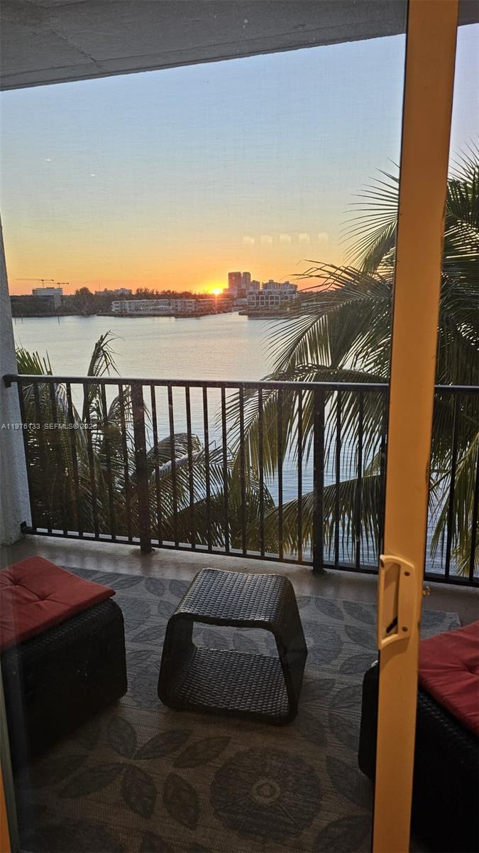 image Porto Bellagio Condo21