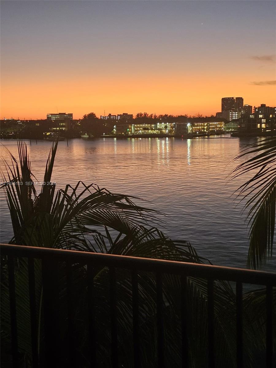 image Porto Bellagio Condo23