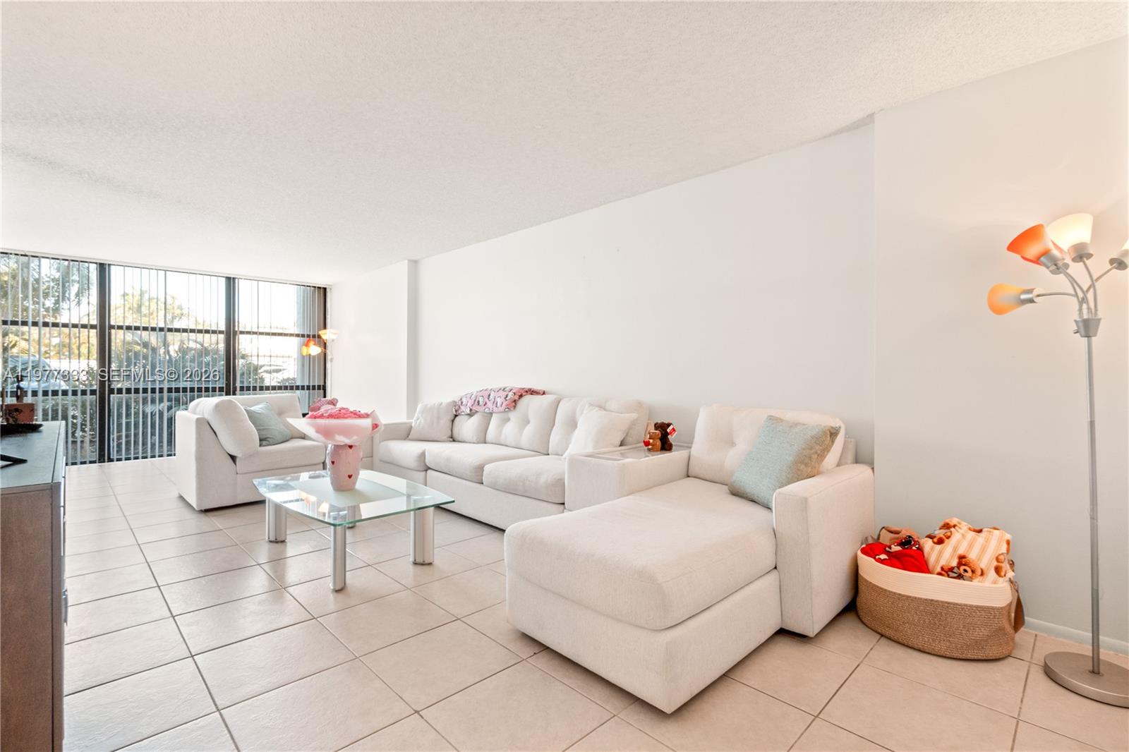 1000 Parkview Dr #222 Hallandale Beach, FL 33009