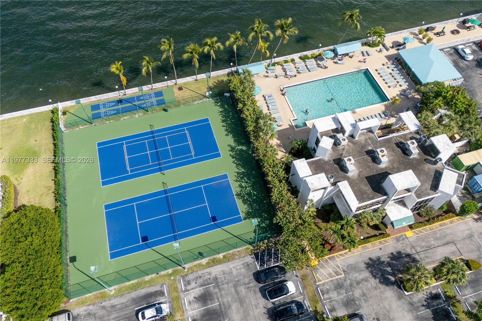 1000 Parkview Dr #222 Hallandale Beach, FL 33009