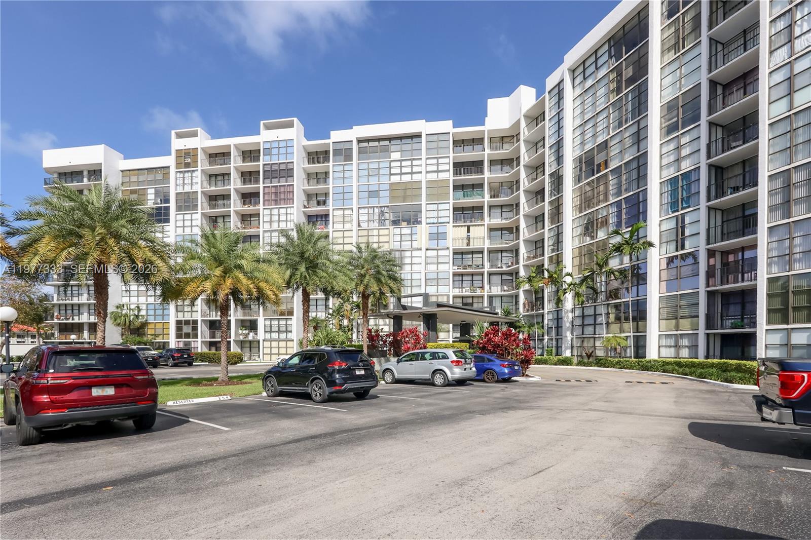 1000 Parkview Dr #222 Hallandale Beach, FL 33009