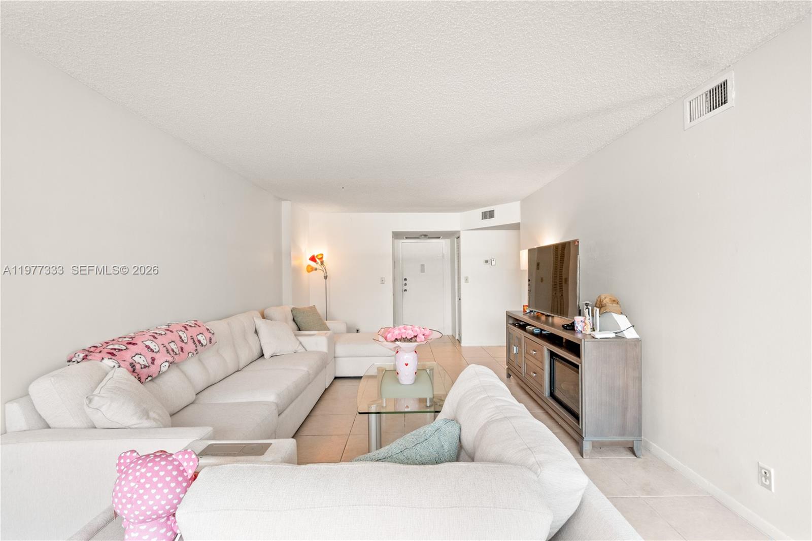 1000 Parkview Dr #222 Hallandale Beach, FL 33009