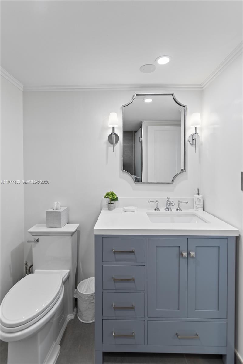 5700 Collins Ave #3A Miami Beach, FL 33140