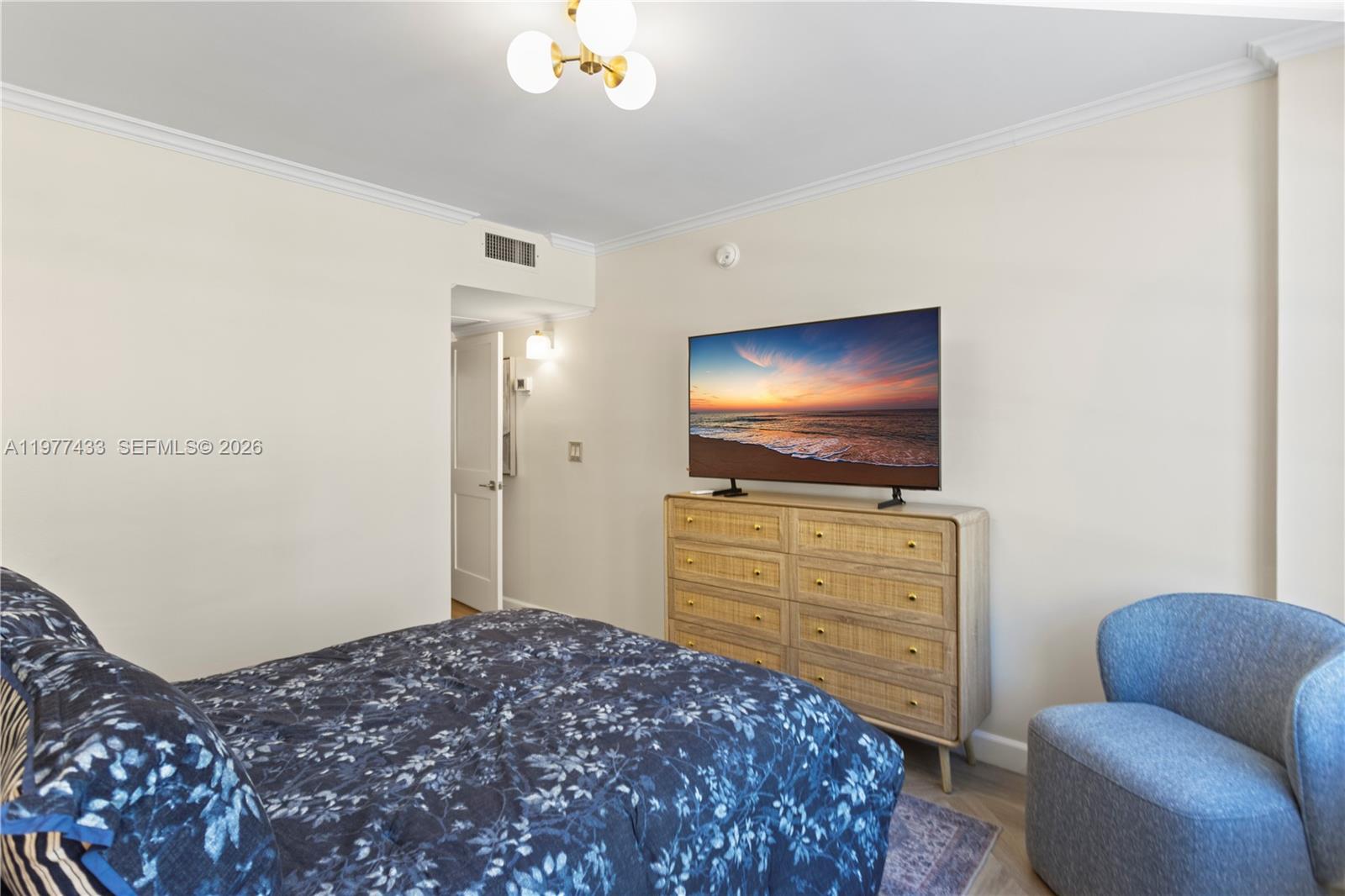 5700 Collins Ave #3A Miami Beach, FL 33140