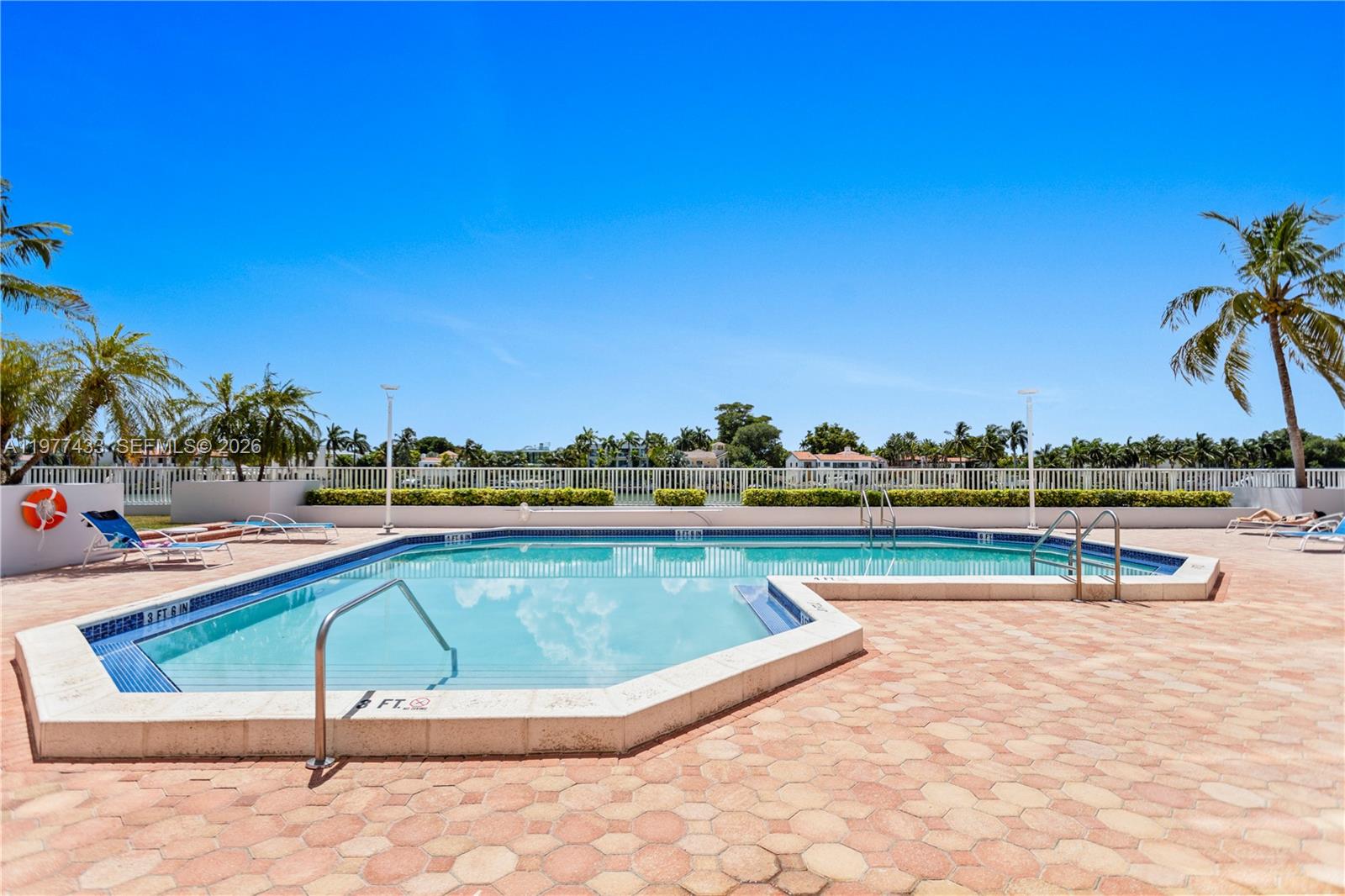 5700 Collins Ave #3A Miami Beach, FL 33140