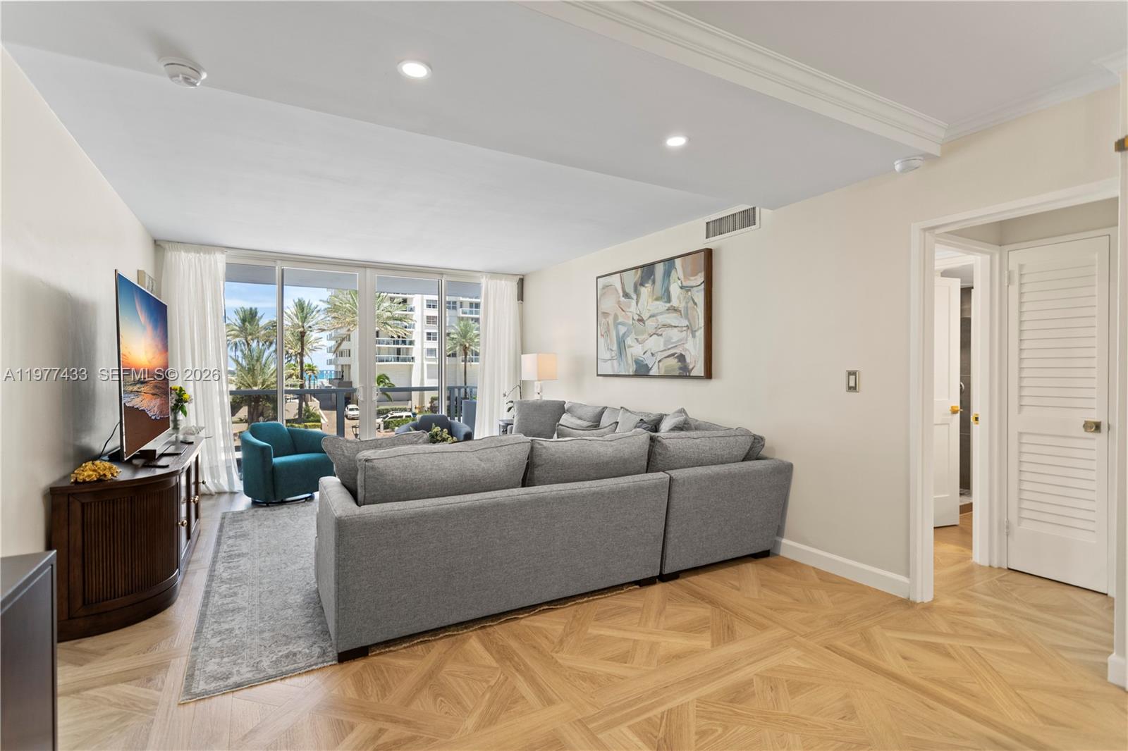 5700 Collins Ave #3A Miami Beach, FL 33140