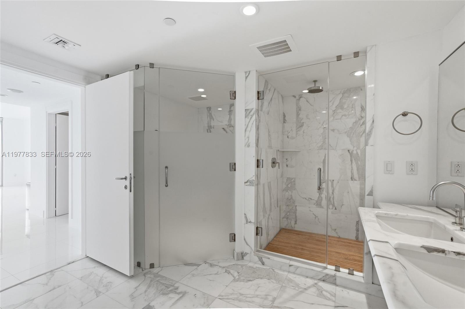 2627 S Bayshore Dr #501 Miami, FL 33133