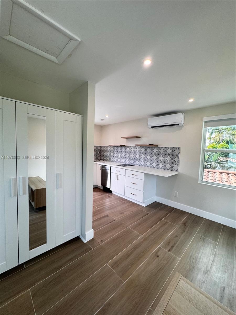 2855 Royal Palm Ave #6 Miami Beach, FL 33140