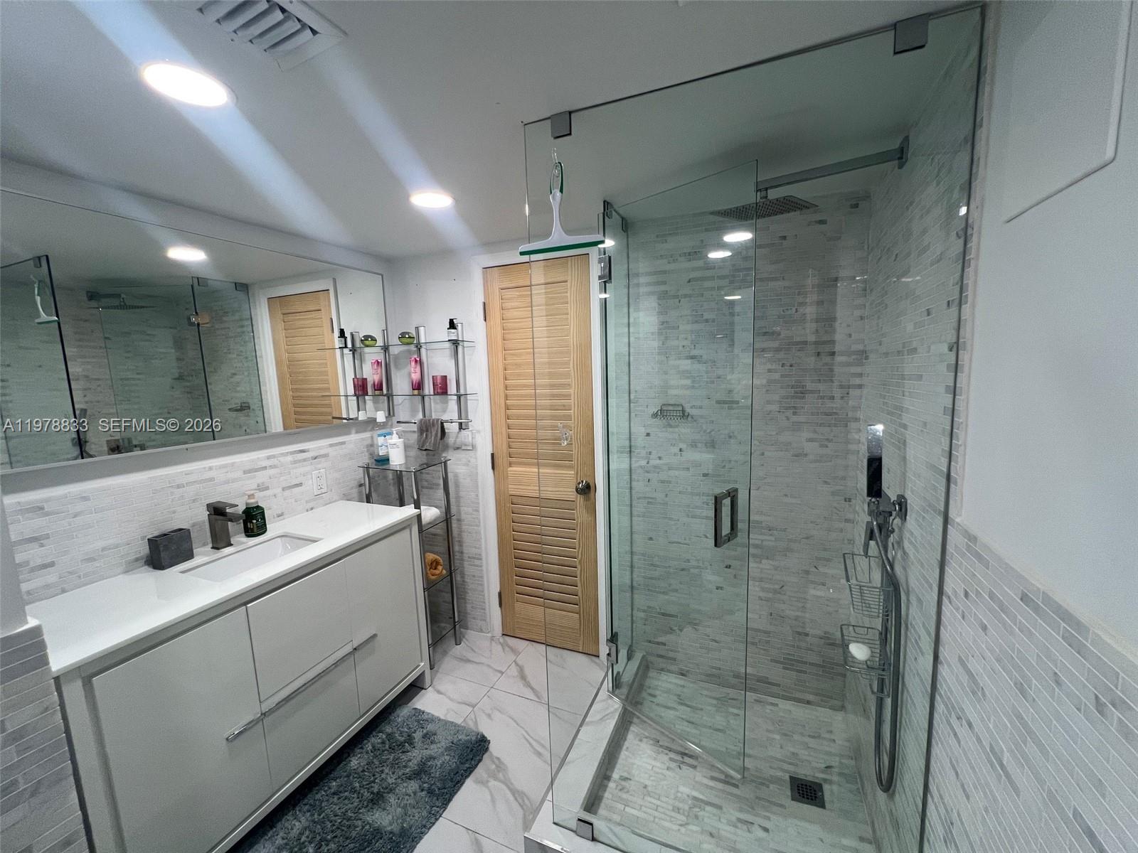 1390 Ocean Dr #101 Miami Beach, FL 33139