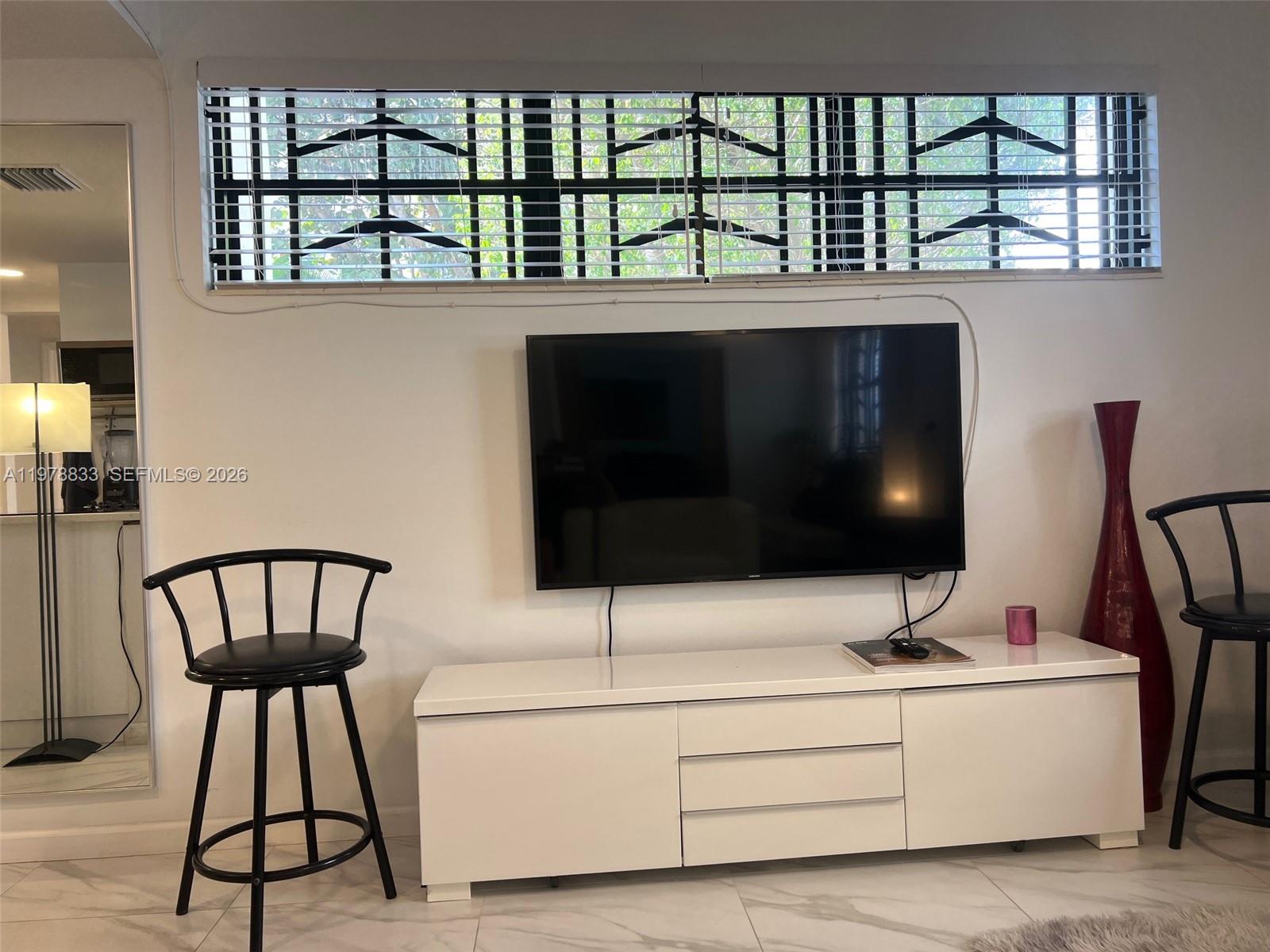 1390 Ocean Dr #101 Miami Beach, FL 33139