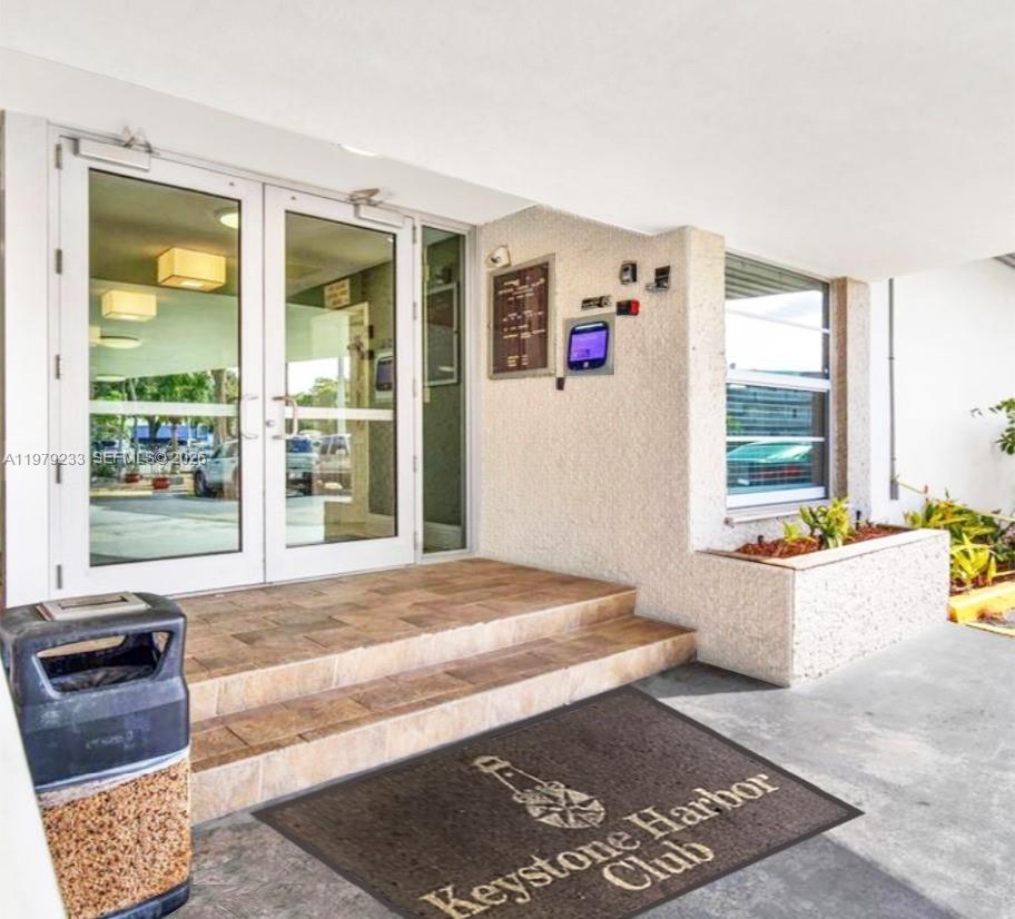 13155 Ixora Ct #310 North Miami, FL 33181