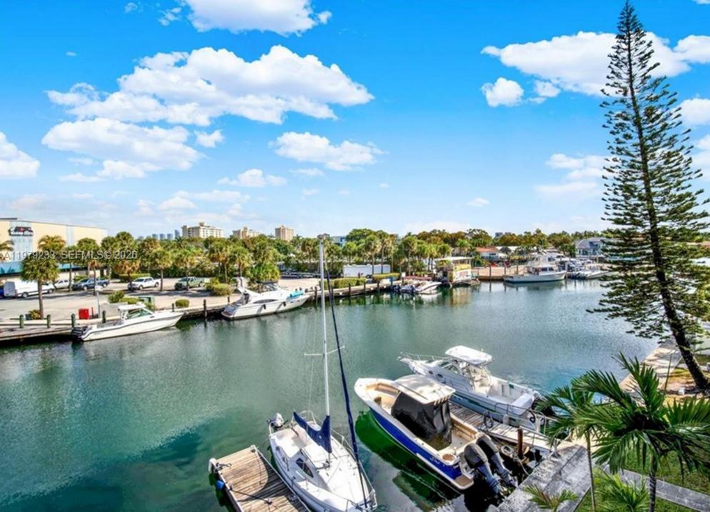 13155 Ixora Ct #310 North Miami, FL 33181