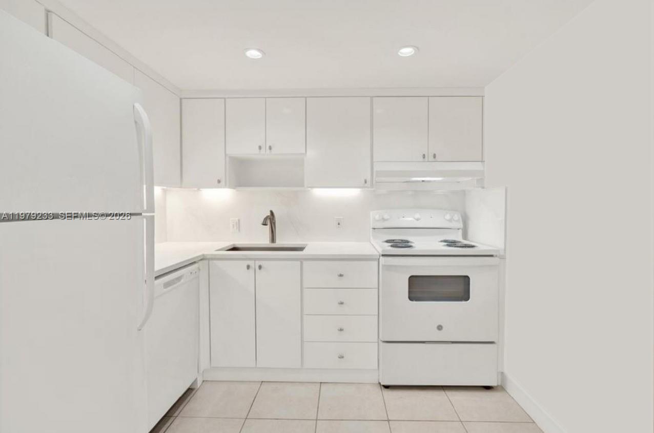 13155 Ixora Ct #310 North Miami, FL 33181