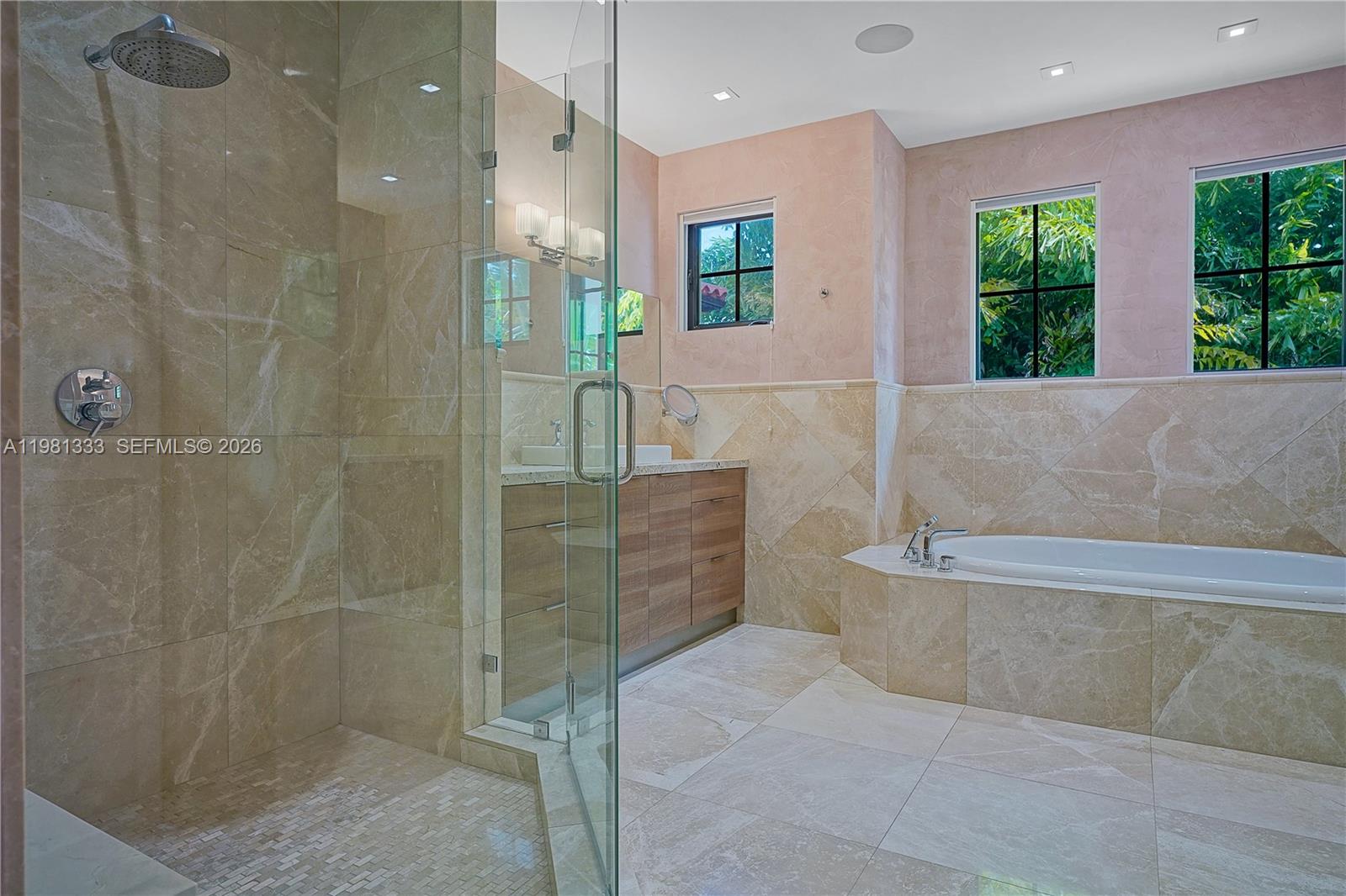 3747 Prairie Ave Miami Beach, FL 33140