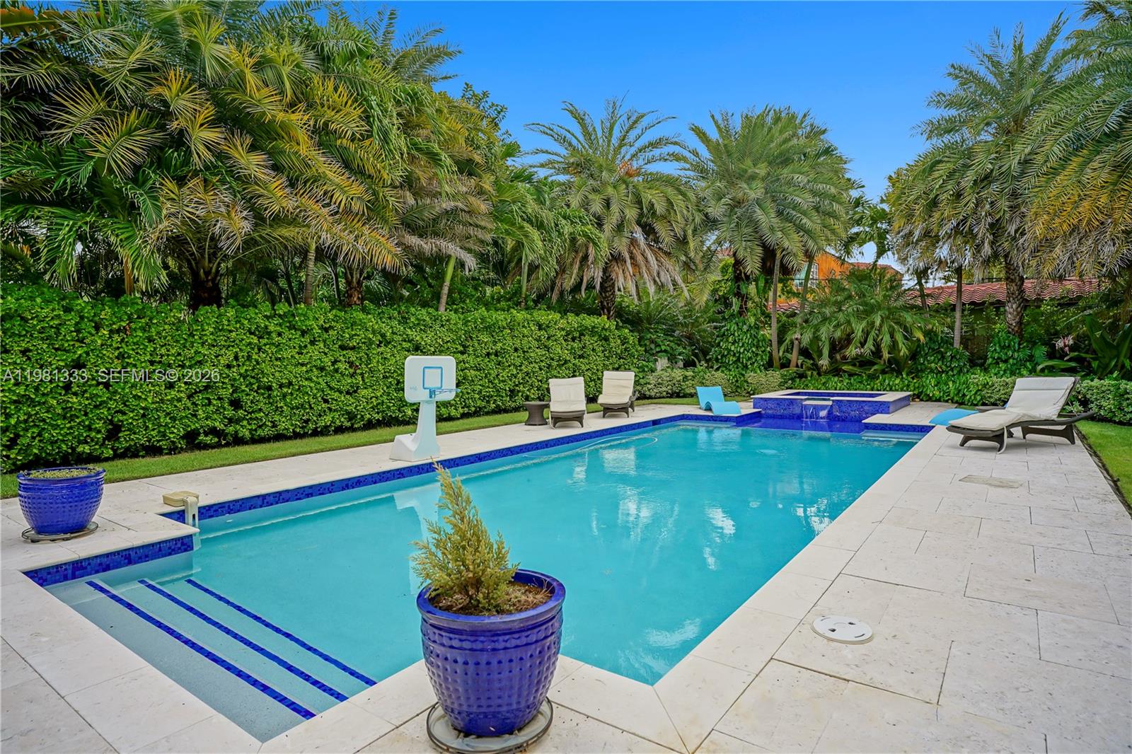 3747 Prairie Ave Miami Beach, FL 33140