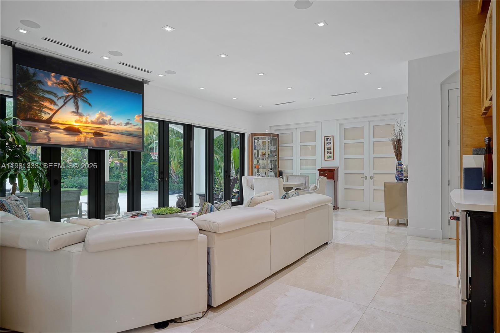 3747 Prairie Ave Miami Beach, FL 33140