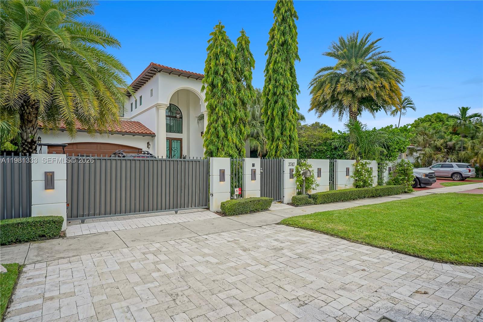 3747 Prairie Ave Miami Beach, FL 33140