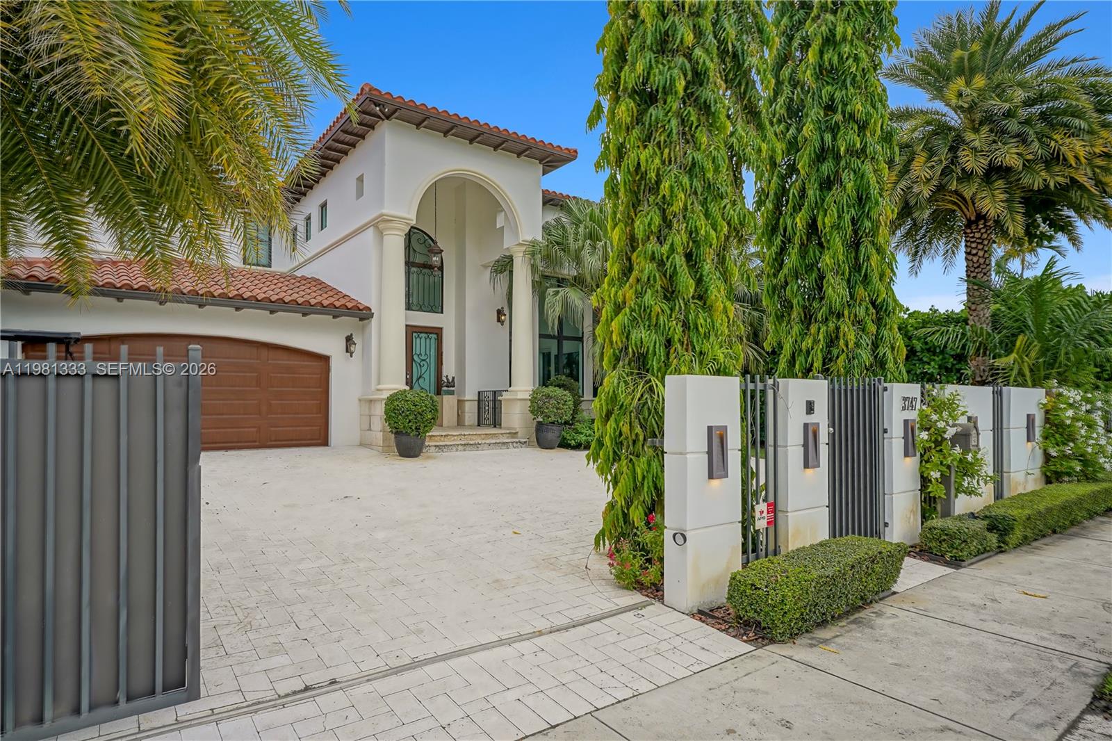 3747 Prairie Ave Miami Beach, FL 33140