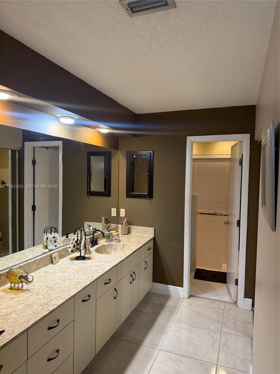 5119 SW 153rd Pl N Miami, FL 33185